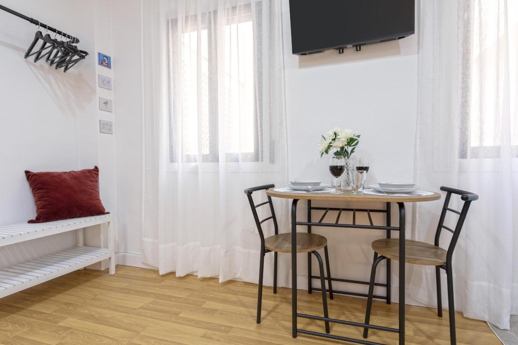 -Malagasunapts-Estudio Picasso Capuchinos Exterior photo