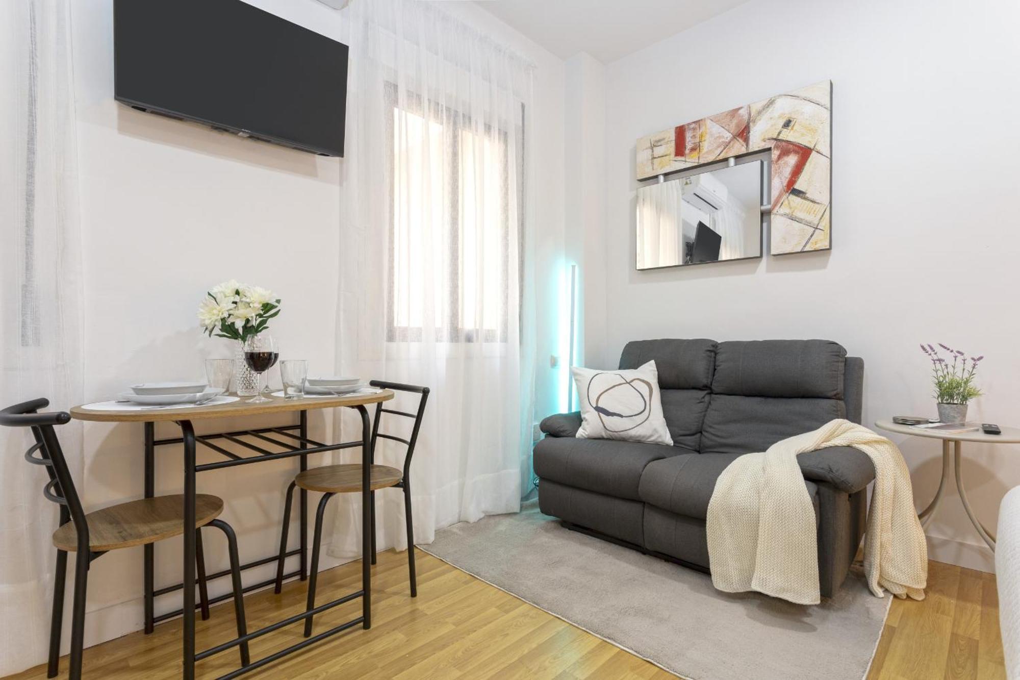 -Malagasunapts-Estudio Picasso Capuchinos Exterior photo
